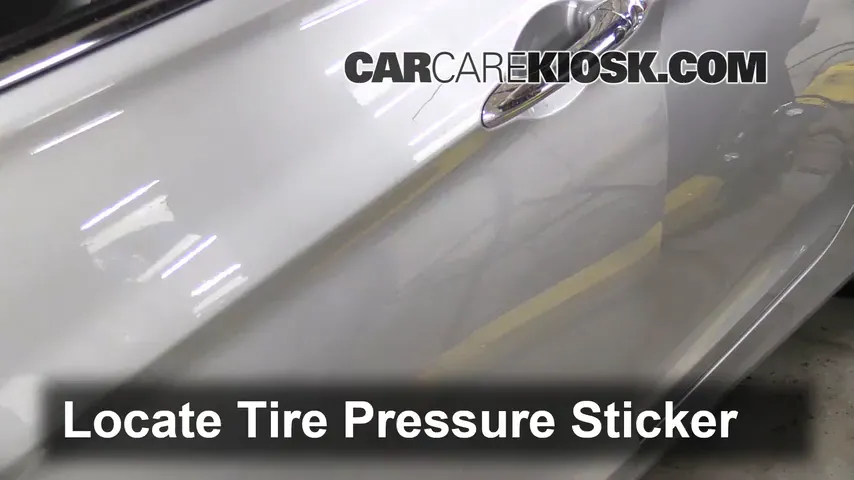 2013 Hyundai Sonata Limited 2.0L 4 Cyl. Turbo Tires & Wheels Check Tire Pressure